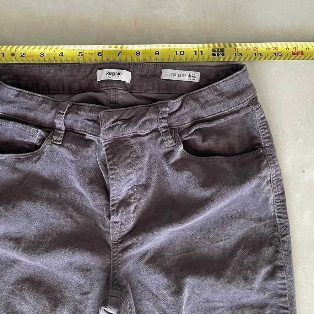 KENSIE Women’s Jeans Size Photos Grey Zip Fly Closure Straight Velvet Mid Rise - Picture 5 of 7